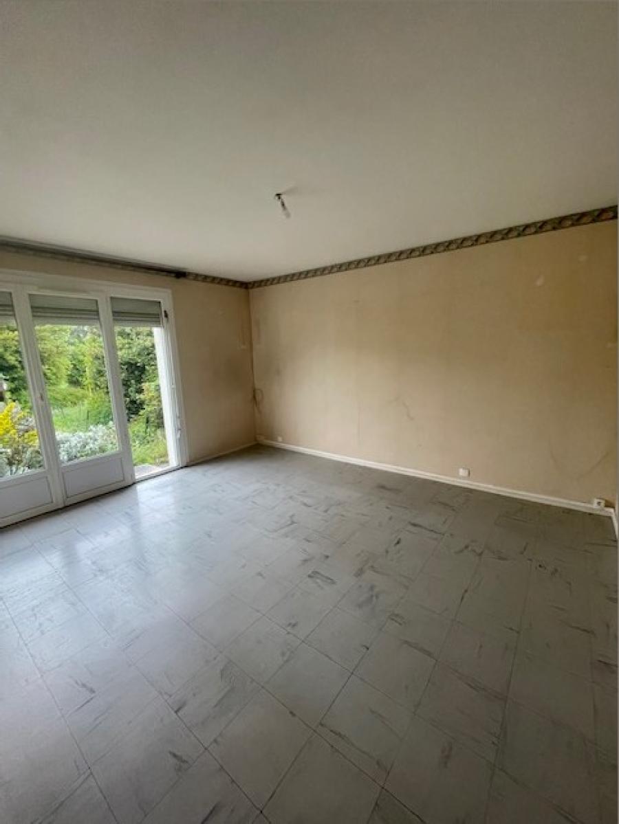 
																																							4 pièces - 
																																						RDC - 74m² - 171 500 € - Photo #2