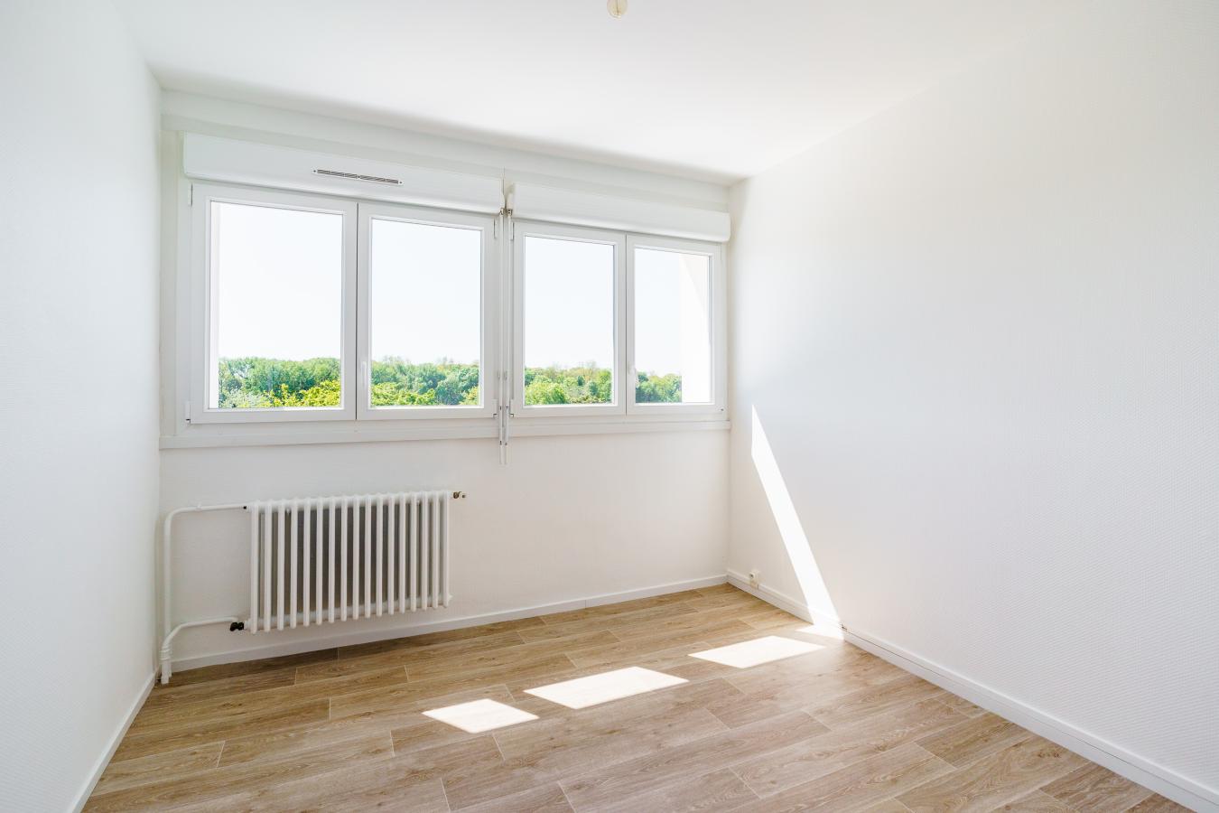 
																																							6 pièces - 
																																						1er étage - 107m² - 865,11 € - Photo #3