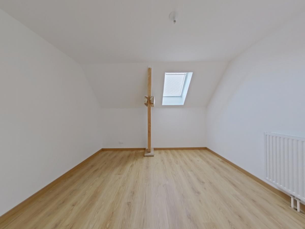 4 pièces - 2ème étage - 91m² - 1 069,40 € - Photo #4