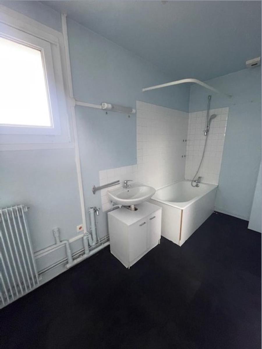 
																																							4 pièces - 
																																						RDC - 74m² - 171 500 € - Photo #4