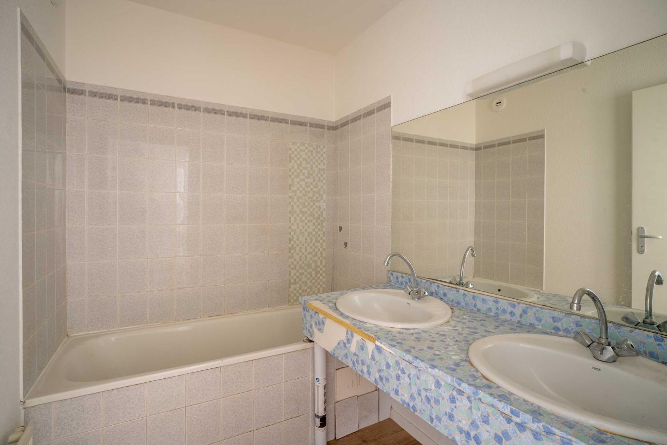 
																																							4 pièces - 
																																						4ème étage - 79m² - 190 000 € - Photo #6
