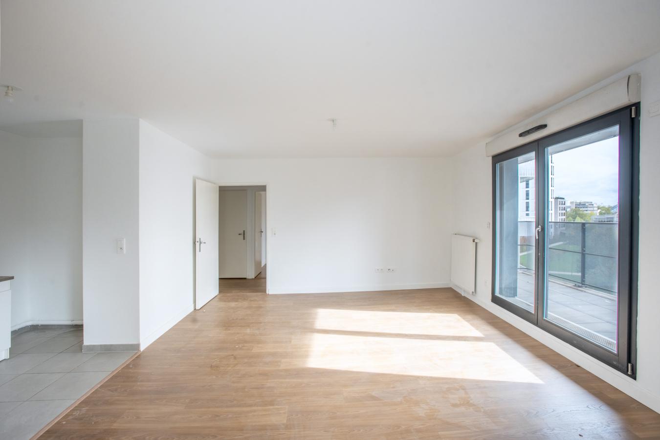 4 pièces - 6ème étage - 74m² - 1 887,34 € - Photo #2
