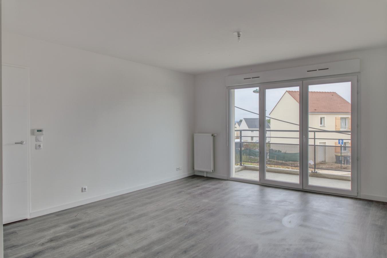 
																																							3 pièces - 
																																						3ème étage - 70m² - 1 021,12 € - Photo #2