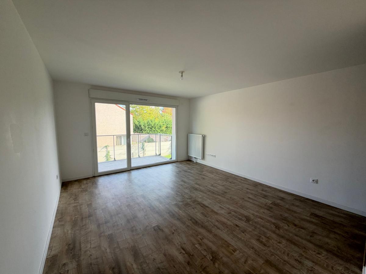 
																																							3 pièces - 
																																						1er étage - 62m² - 819,54 € - Photo #2