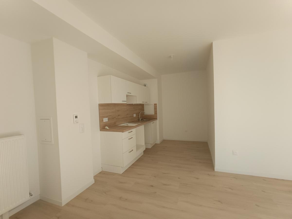 
																																							5 pièces - 
																																						5ème étage - 109m² - 2 808,42 € - Photo #2