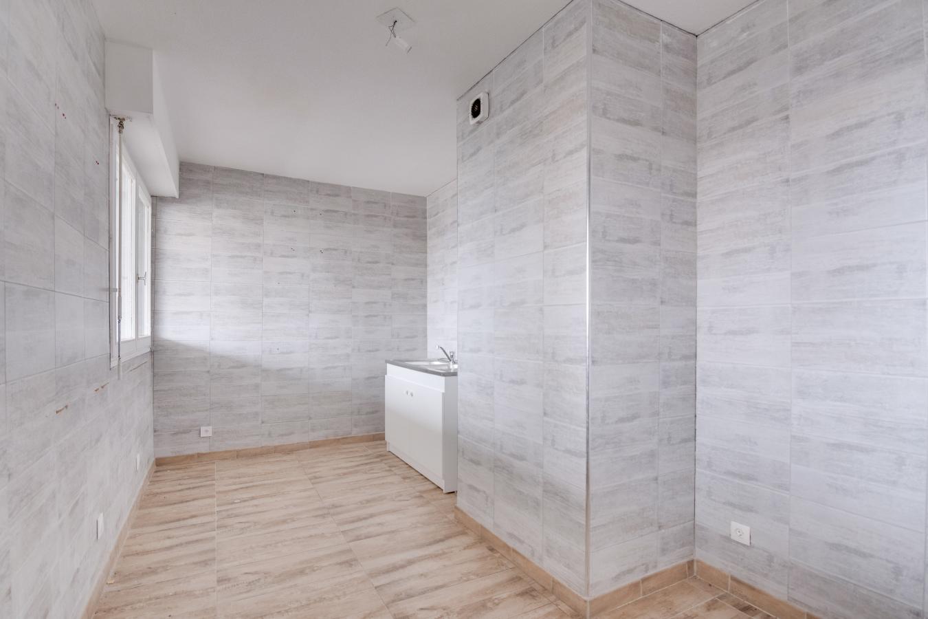 
																			5 pièces – 
																		7ème étage – 103m² - 82 000 € - Photo #4