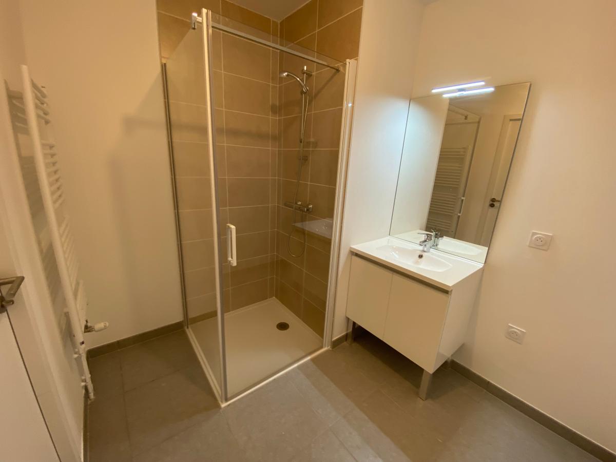 
																			3 pièces - 
																		RDC - 67m² - 786,10 € - Photo #6