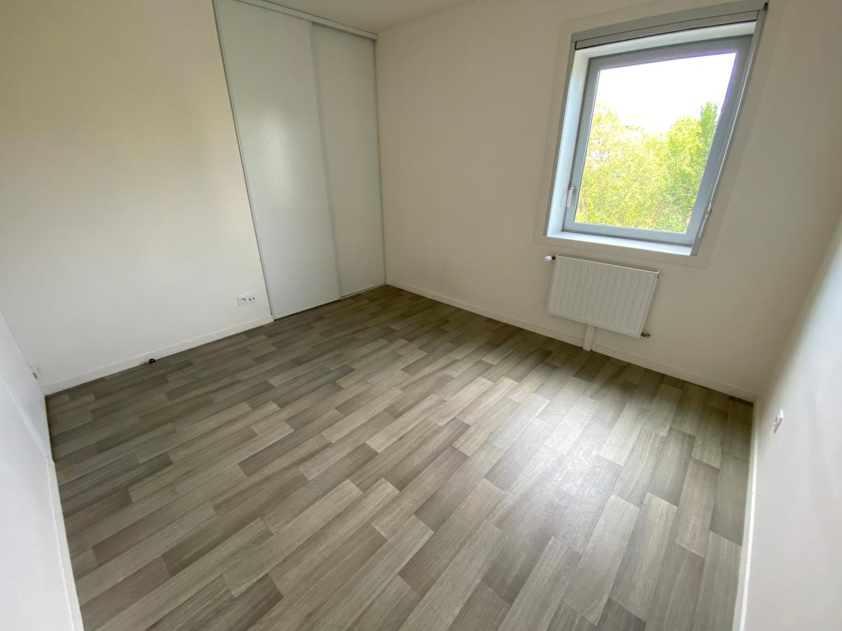 
																																							3 pièces - 
																																						2ème étage - 69m² - 867,20 € - Photo #6