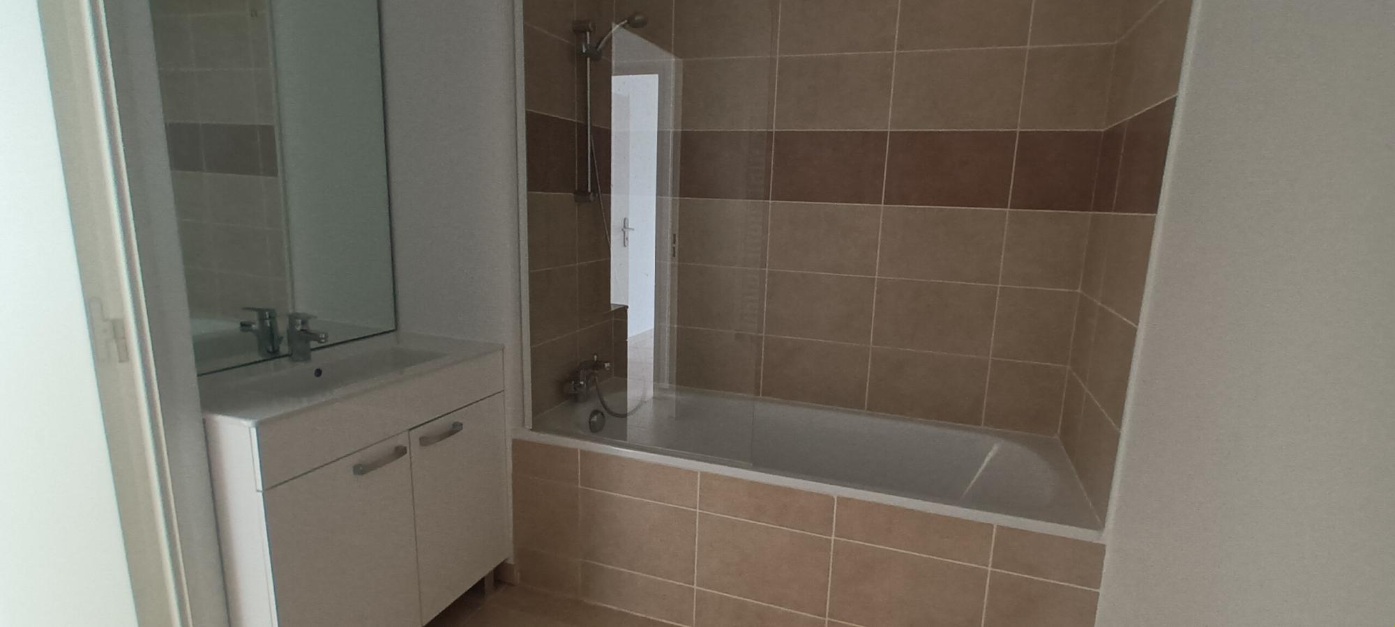 3 pièces - 1er étage - 62m² - 774,26 € - Photo #5