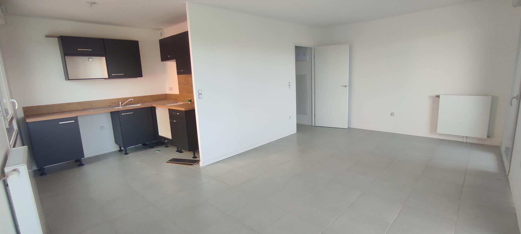 4 pièces - 2ème étage - 76m² - 928,60 € - Photo #6