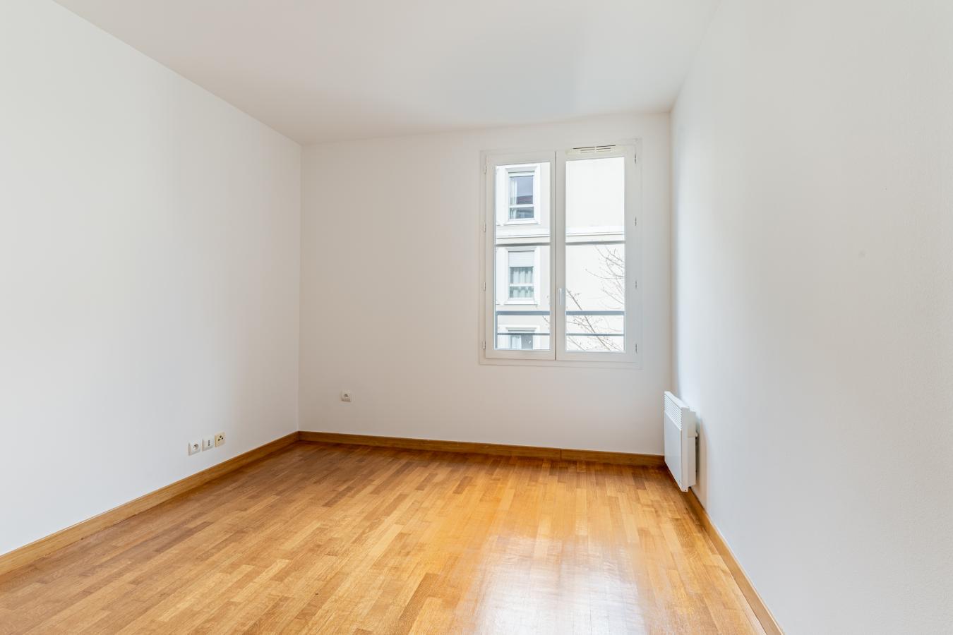 
																																							3 pièces - 
																																						1er étage - 59m² - 1 316,85 € - Photo #2