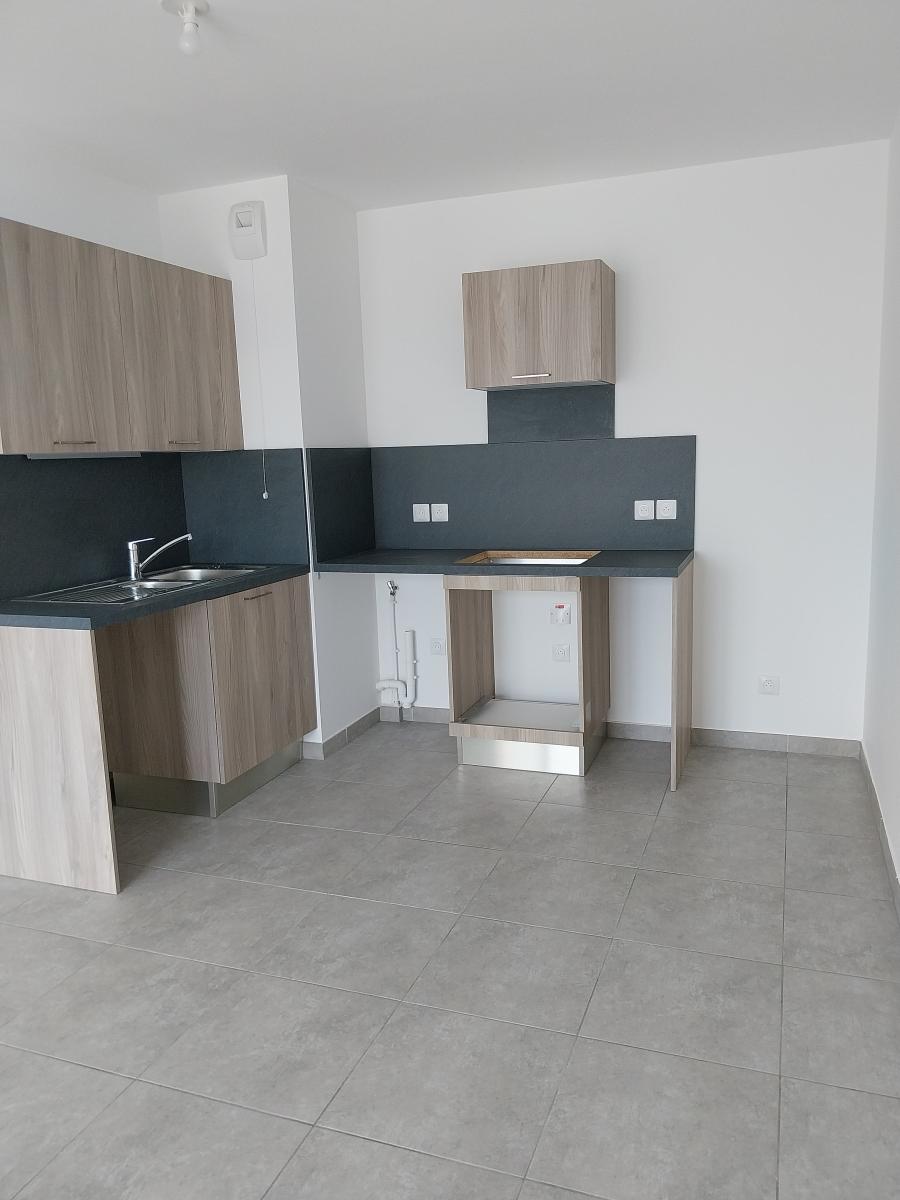 
																																							3 pièces - 
																																						1er étage - 63m² - 796,23 € - Photo #1