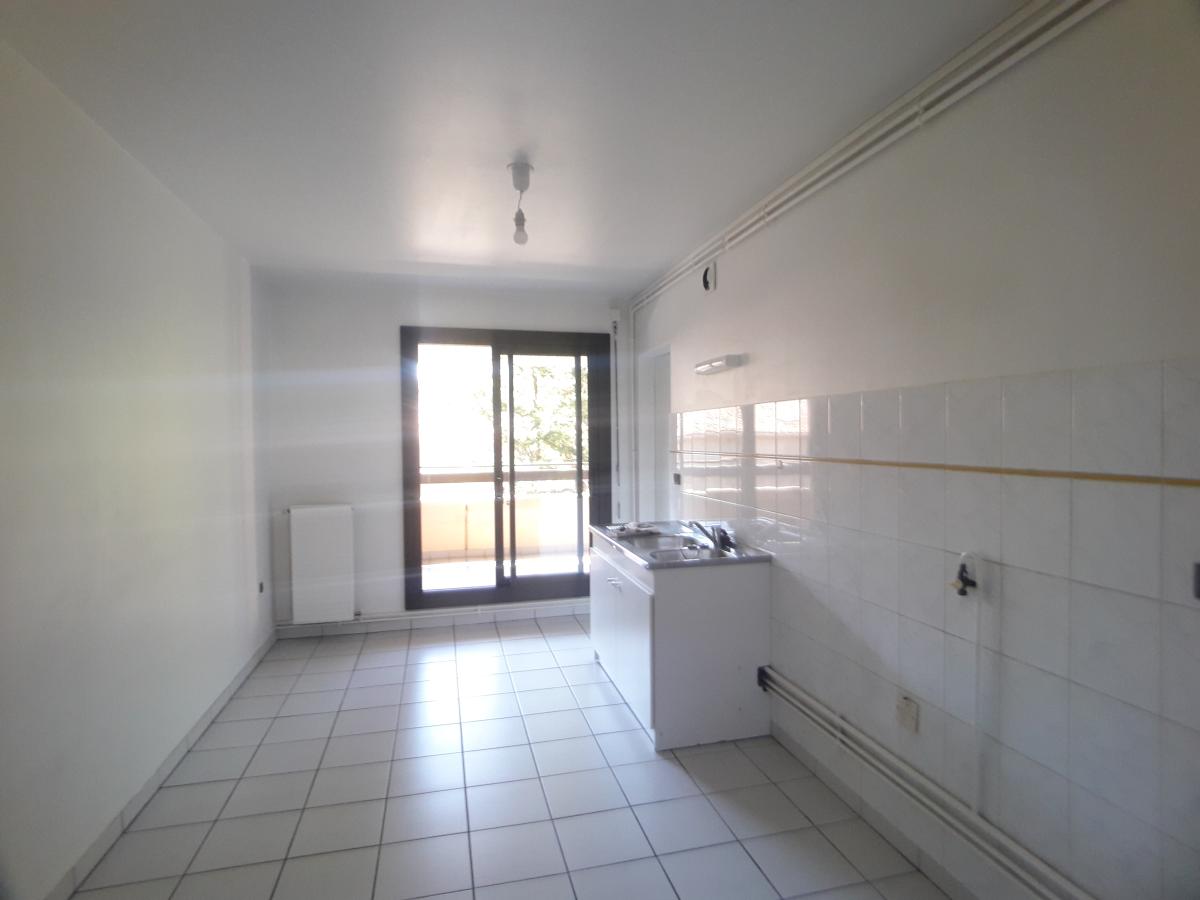 
																			2 pièces - 
																		6ème étage - 66m² - 949,89 € - Photo #2