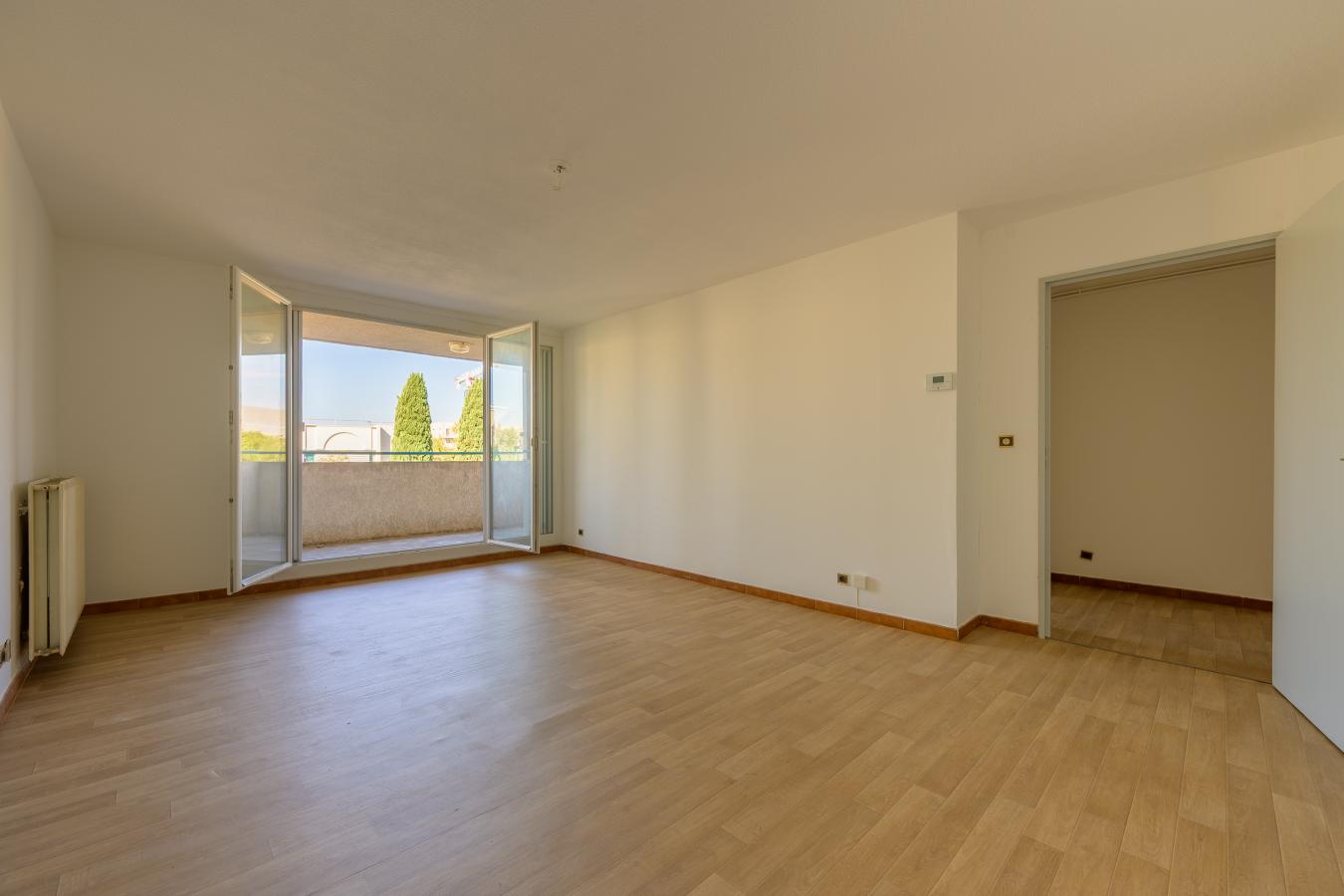 
																																							3 pièces - 
																																						2ème étage 152 900 € - Photo #3