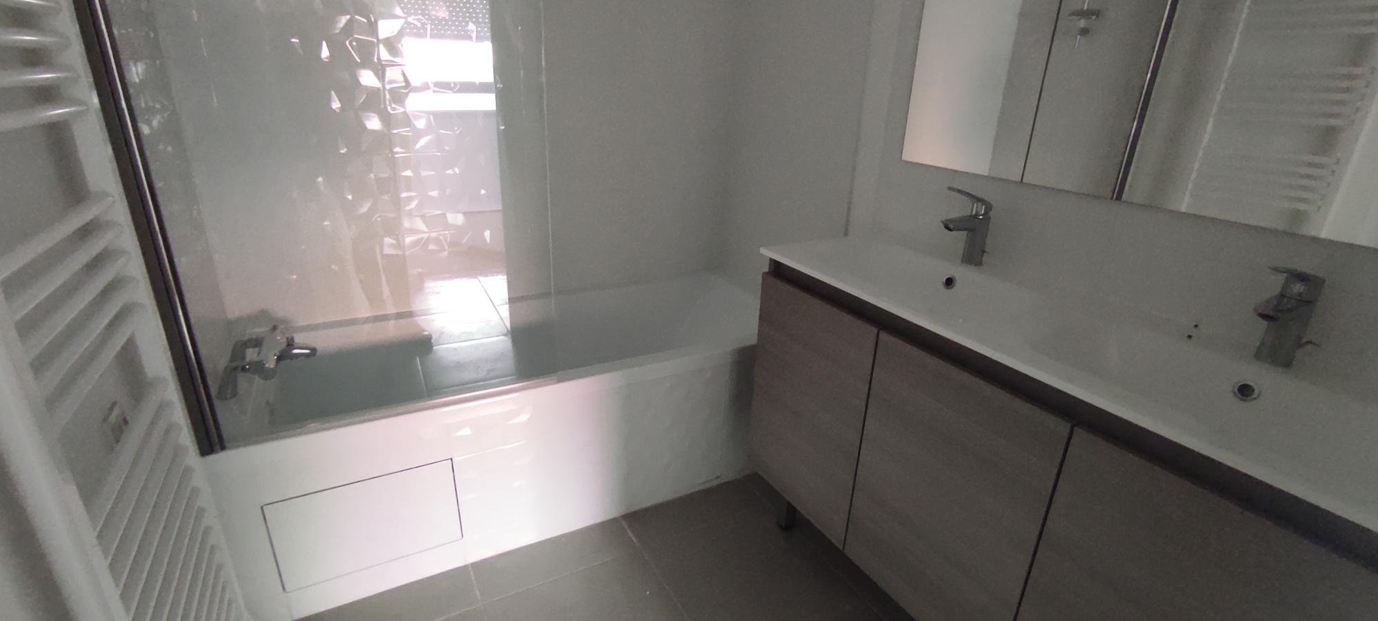 4 pièces - 2ème étage - 76m² - 928,60 € - Photo #1