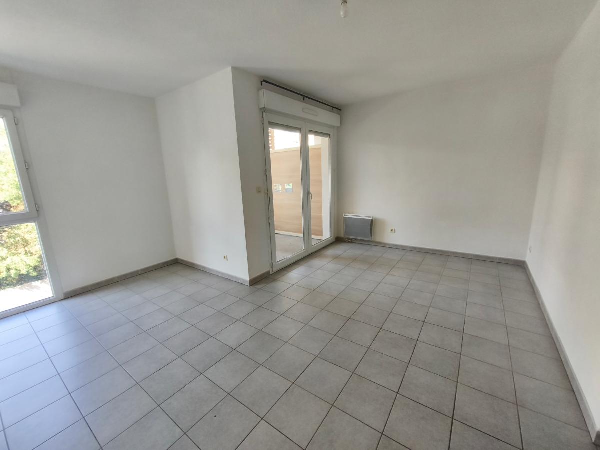 
																																							1 pièce - 
																																						2ème étage - 31m² - 120 000 € - Photo #3
