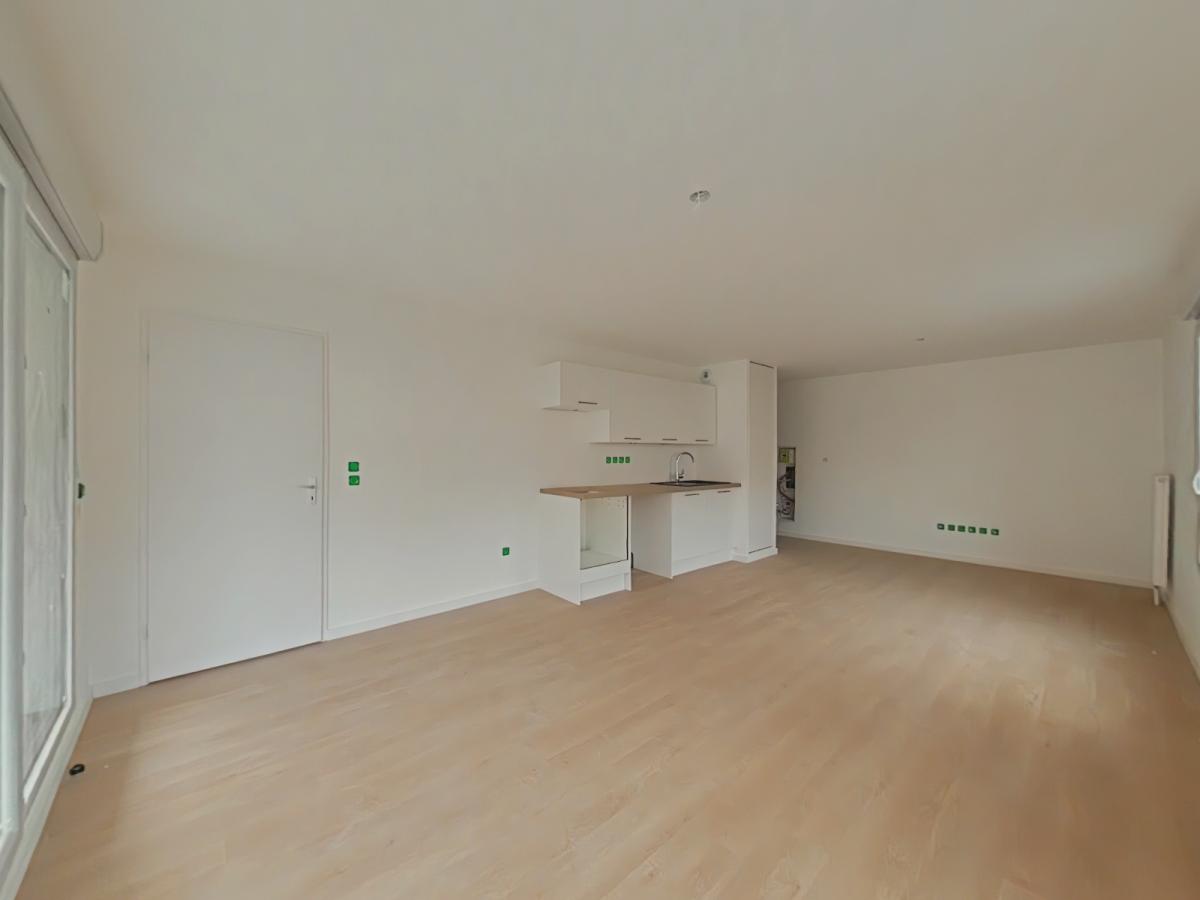 
																			4 pièces - 
																		1er étage - 82m² - 988,22 € - Photo #2