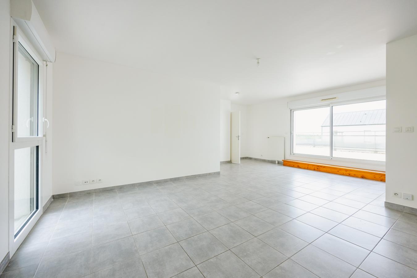 4 pièces - 2ème étage - 84m² - 269 000 € - Photo #2