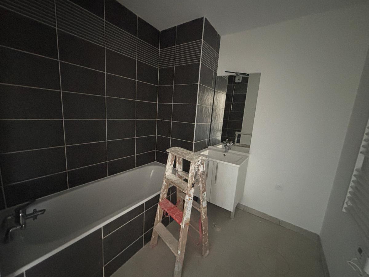 
																																							3 pièces - 
																																						1er étage - 64m² - 759,15 € - Photo #5