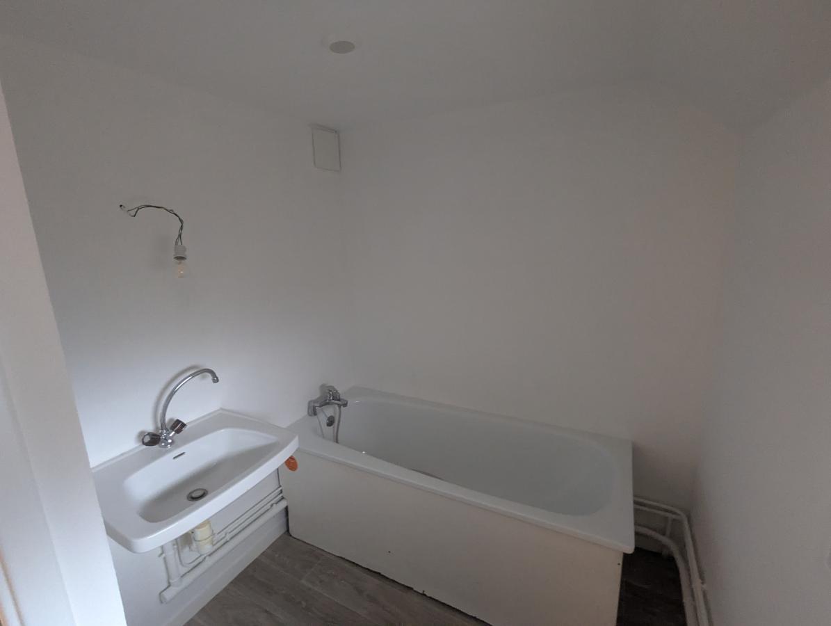 4 pièces - RDC - 0m² - 175 000 € - Photo #6