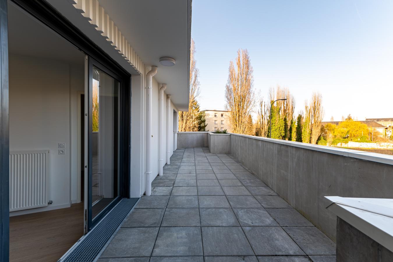 
																			4 pièces - 
																		1er étage - 86m² - 1 484,84 € - Photo #2