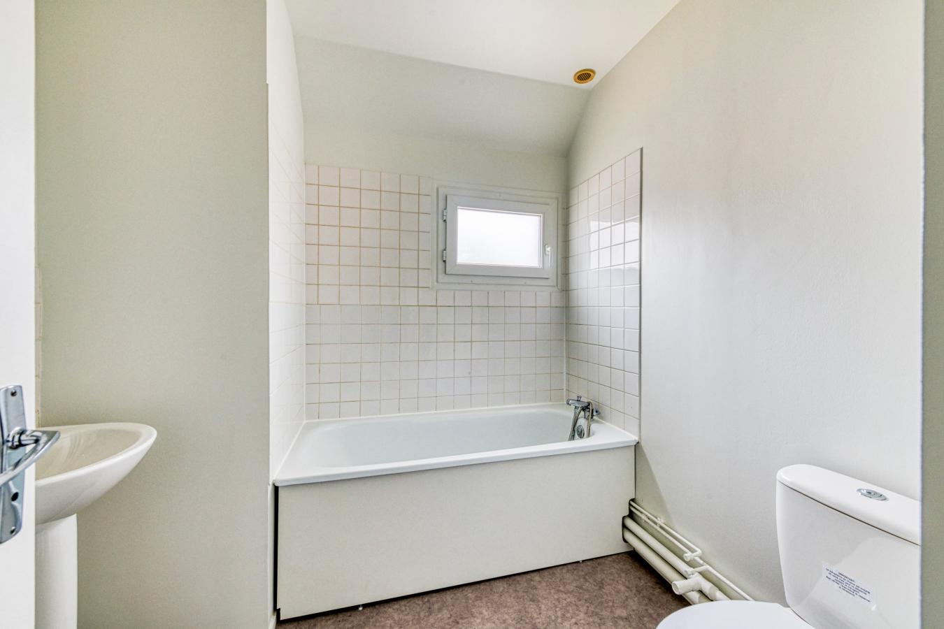 
																																							4 pièces - 
																																						RDC - 87m² - 222 000 € - Photo #3