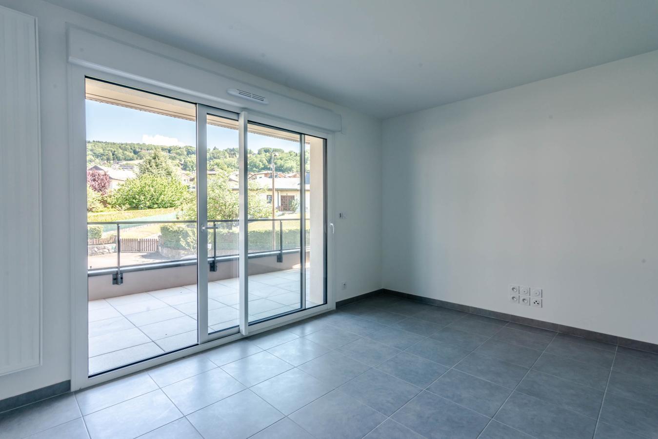 
																																							2 pièces - 
																																						1er étage - 44m² - 799,63 € - Photo #1