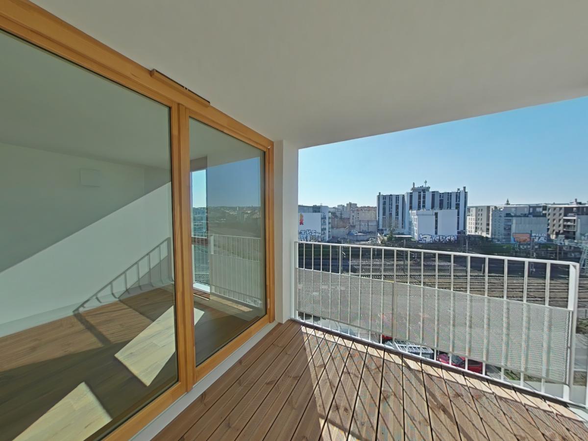 
																																							3 pièces - 
																																						3ème étage - 71m² - 1 013,86 € - Photo #3