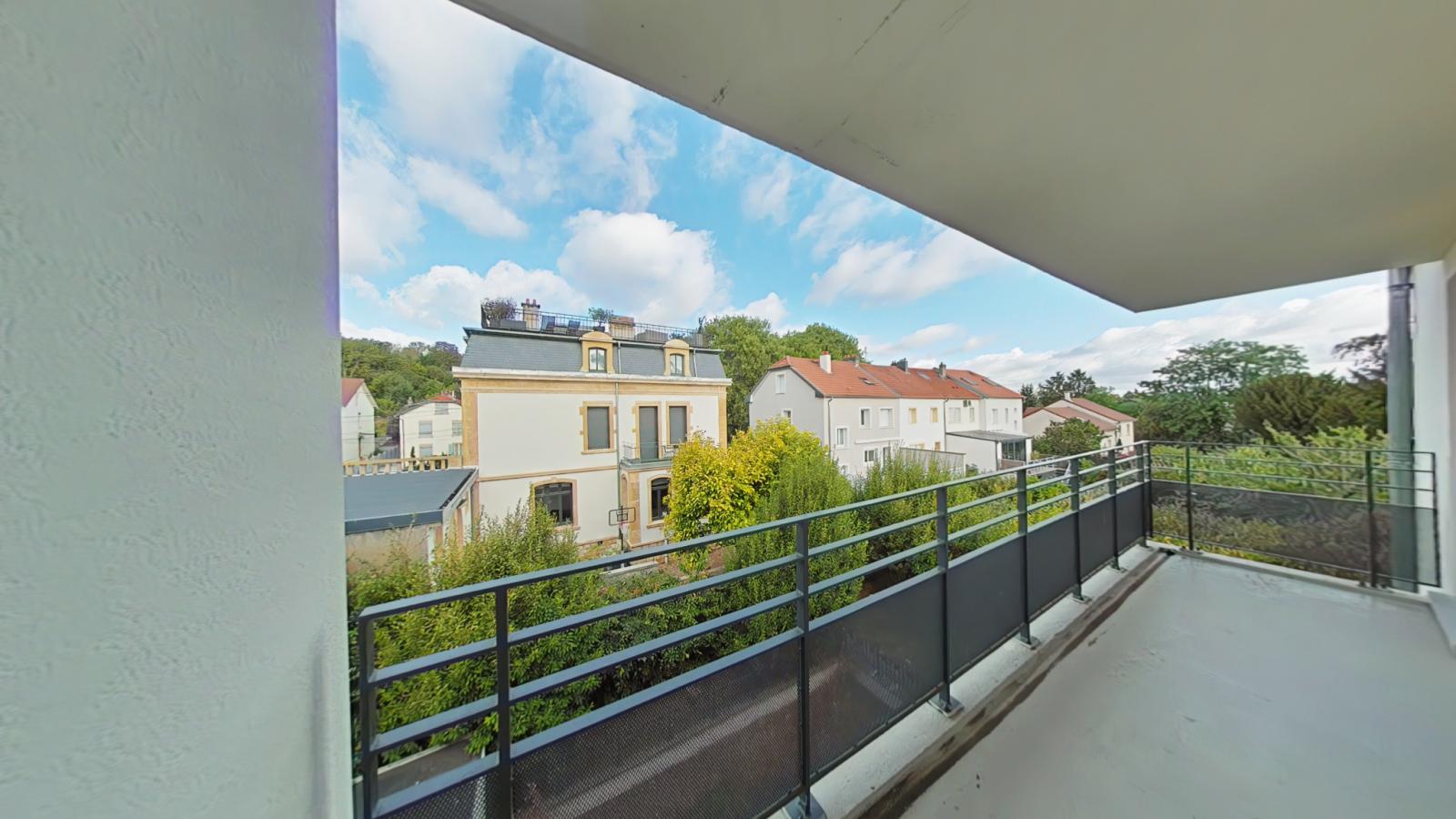 
																																							4 pièces - 
																																						2ème étage - 93m² - 1 128,58 € - Photo #2