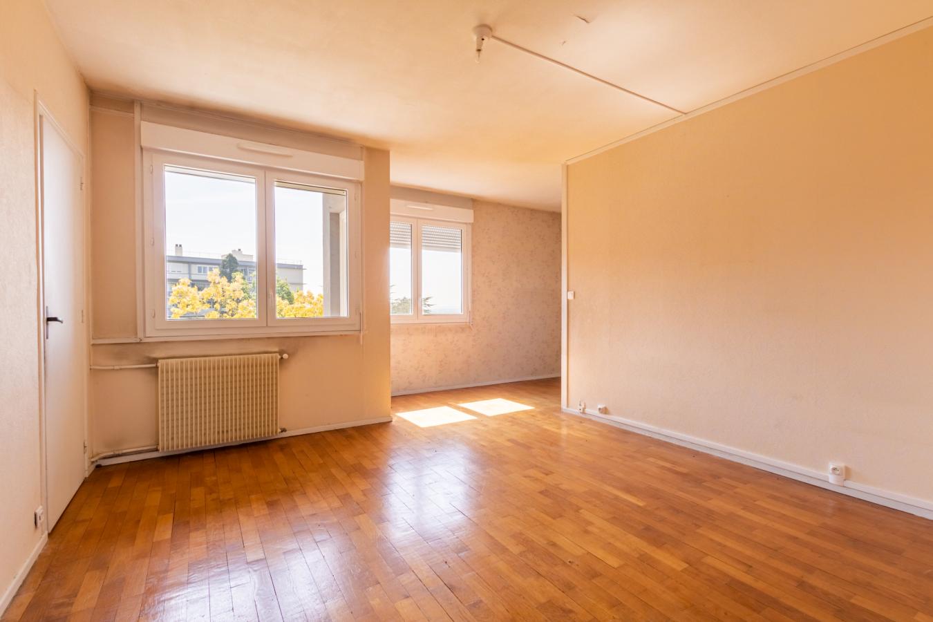 
																			3 pièces – 
																		4ème étage – 73m² - 220 000 € - Photo #2