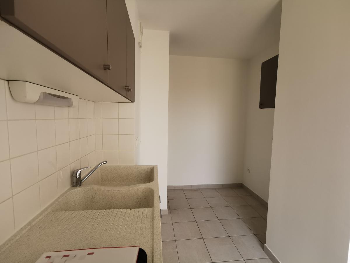 3 pièces - 1er étage - 67m² - 791,56 € - Photo #2