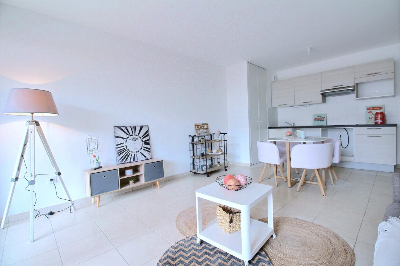2 pièces - RDC - 43m² - 738,97 € - Photo #2