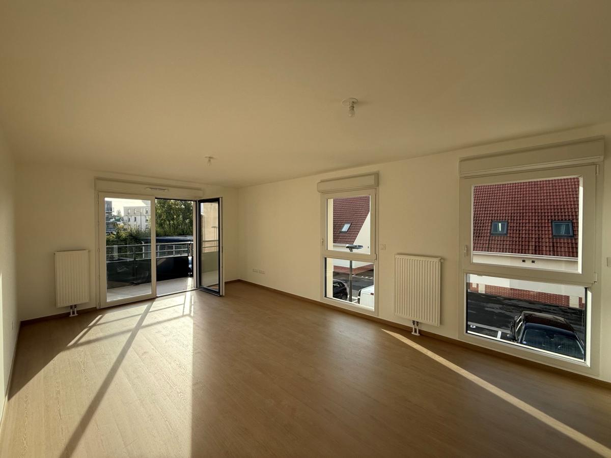 
																																							3 pièces - 
																																						1er étage - 65m² - 652,08 € - Photo #1