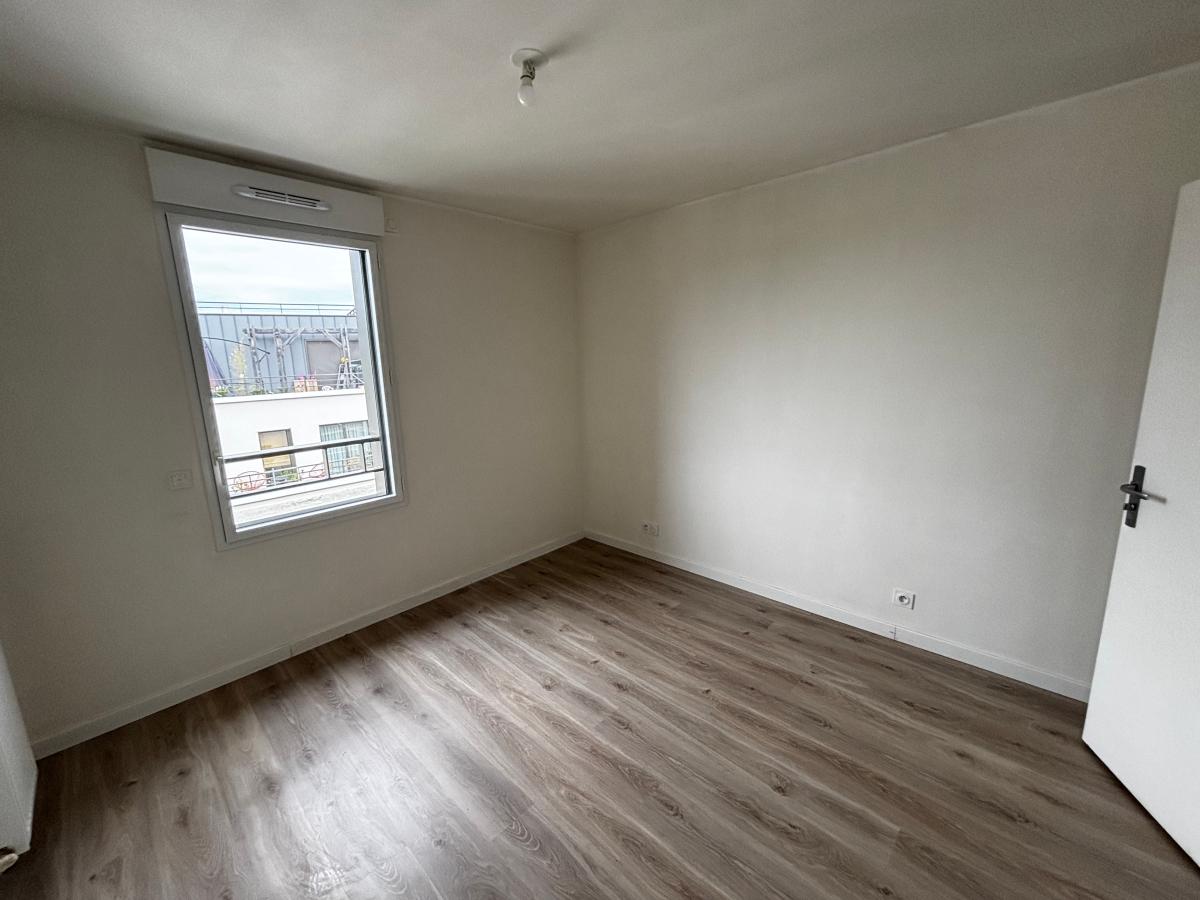 
																			2 pièces - 
																		6ème étage - 42m² - 1 160,19 € - Photo #7