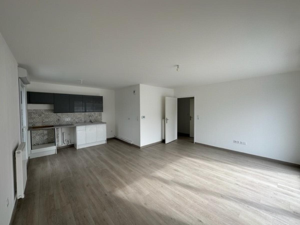 
																																							3 pièces - 
																																						2ème étage - 67m² - 898,59 € - Photo #2