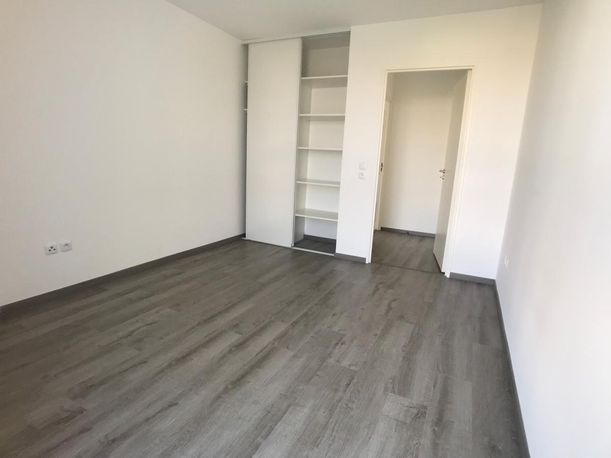 2 pièces - 9ème étage - 44m² - 687,78 € - Photo #3