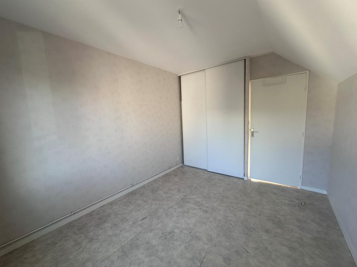 
																																							6 pièces - 
																																						RDC - 126m² - 1 391,24 € - Photo #5