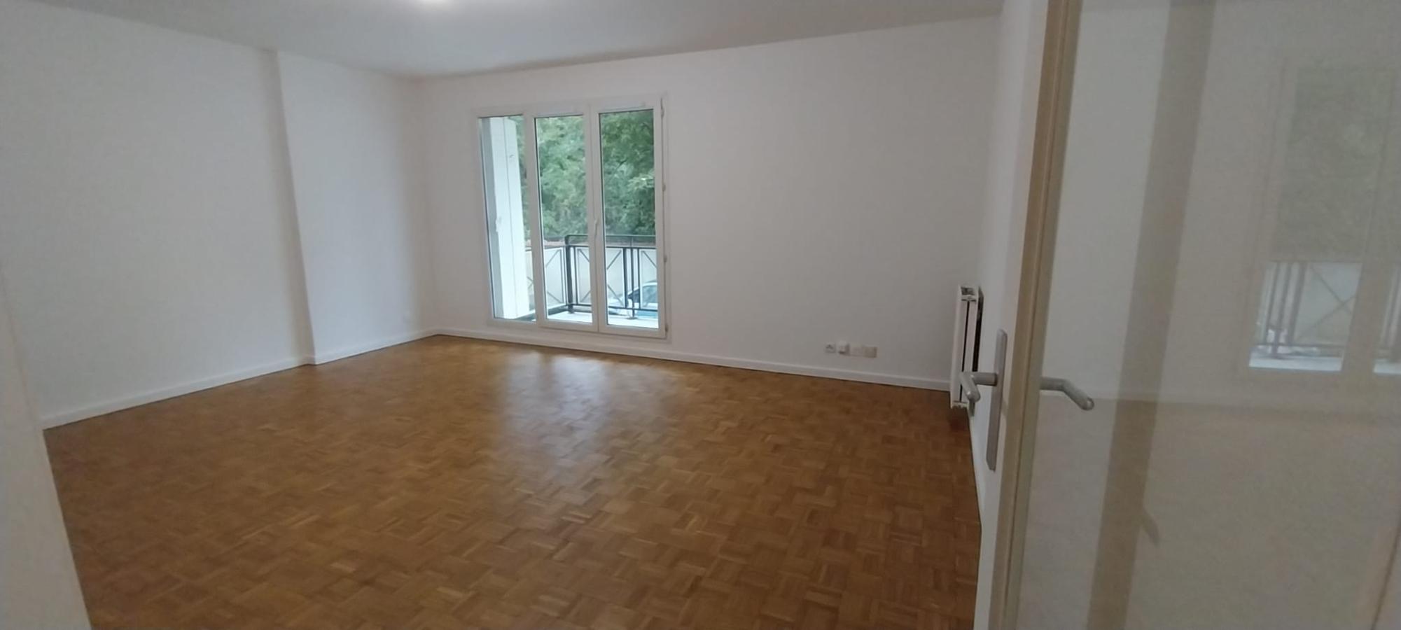 
																																							3 pièces - 
																																						1er étage - 69m² - 217 000 € - Photo #1