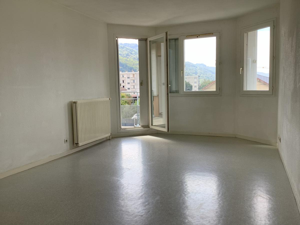 
																																							4 pièces - 
																																						3ème étage - 79m² - 170 000 € - Photo #3