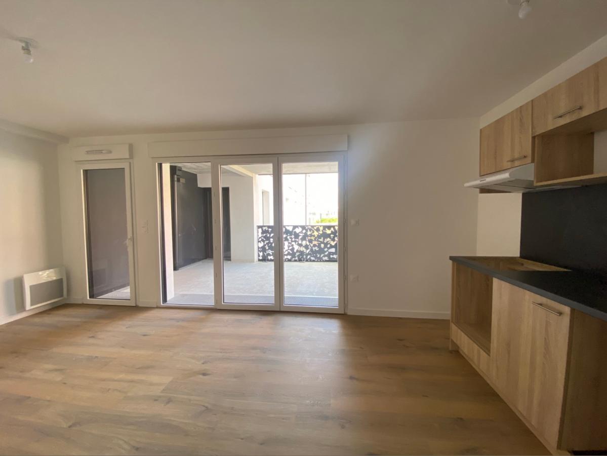 3 pièces - 1er étage - 72m² - 894,59 € - Photo #3