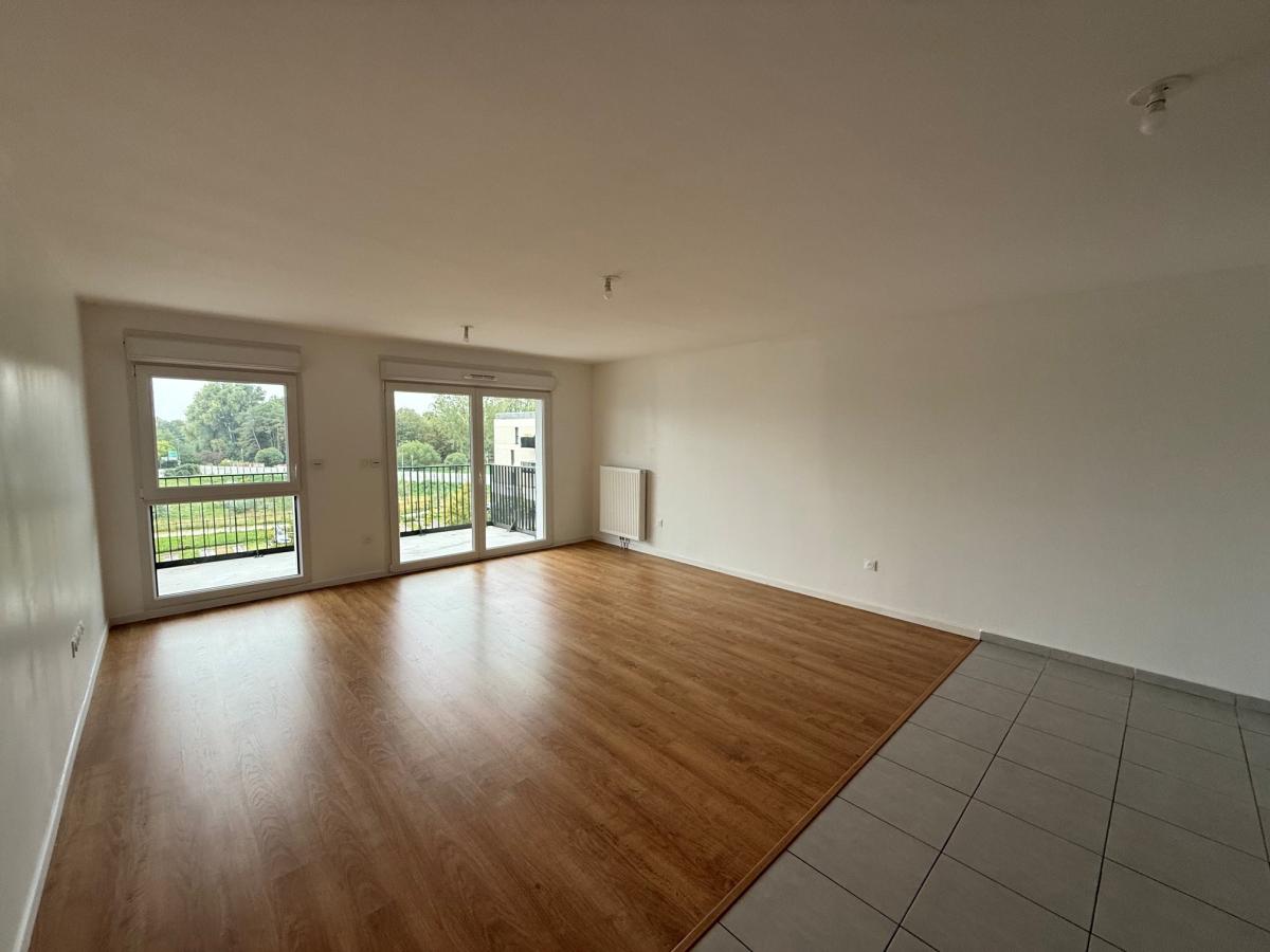 3 pièces - 3ème étage - 70m² - 851,57 € - Photo #0