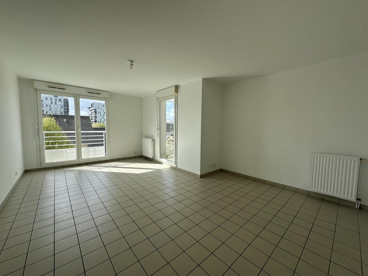 
																			4 pièces - 
																		2ème étage - 83m² - 920,64 € - Photo #0