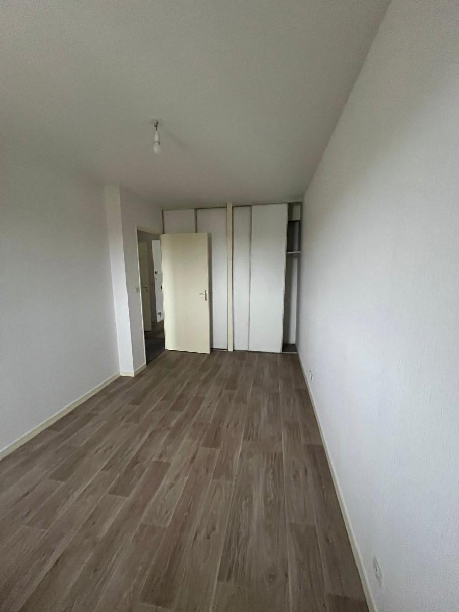 
																																							3 pièces - 
																																						3ème étage - 66m² - 146 000 € - Photo #4