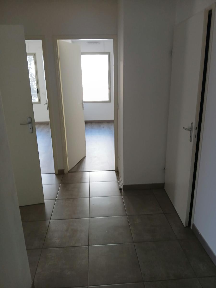
																																							3 pièces - 
																																						2ème étage - 63m² - 918,74 € - Photo #4