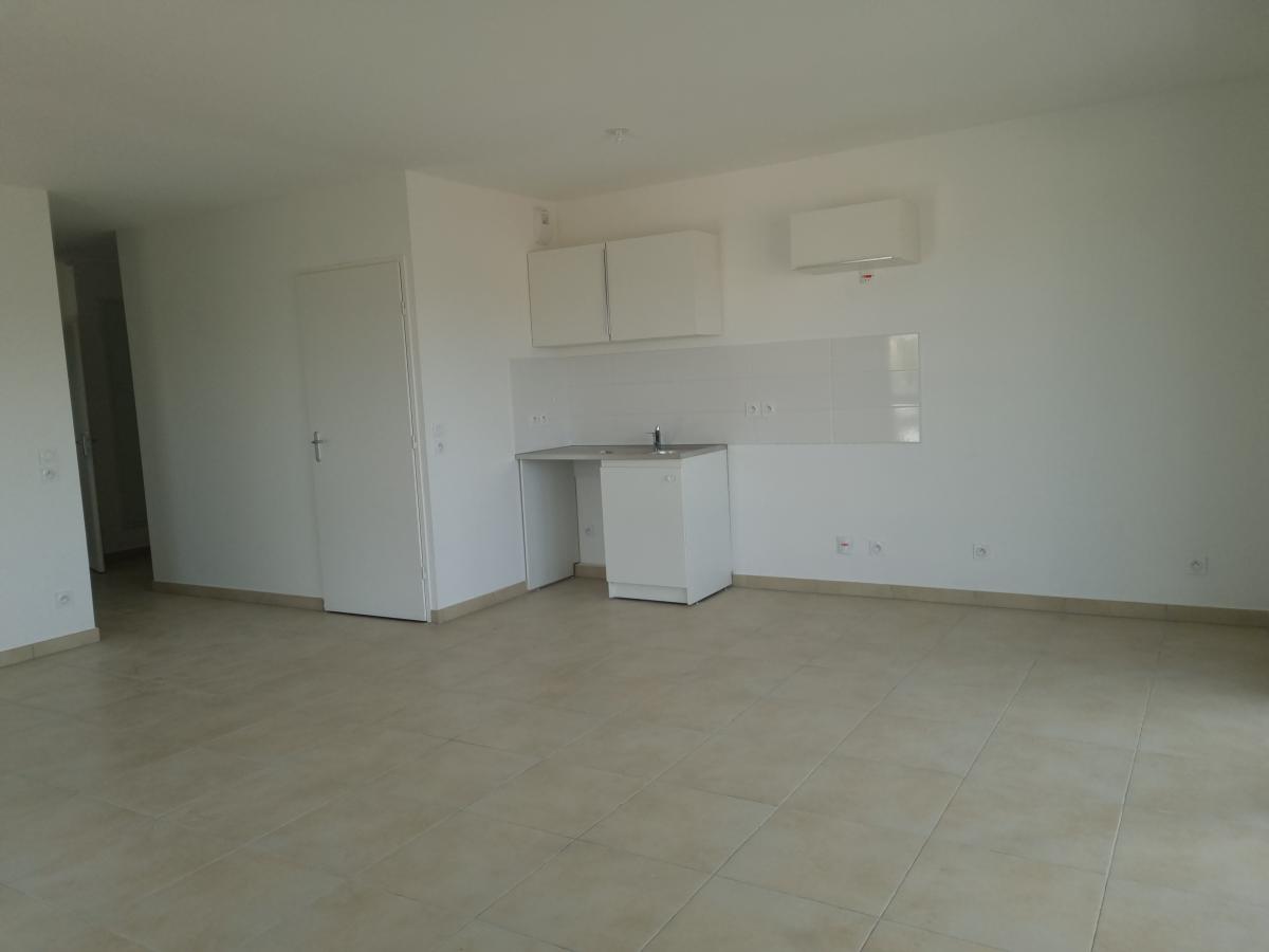 
																																							3 pièces - 
																																						3ème étage - 67m² - 910,49 € - Photo #3