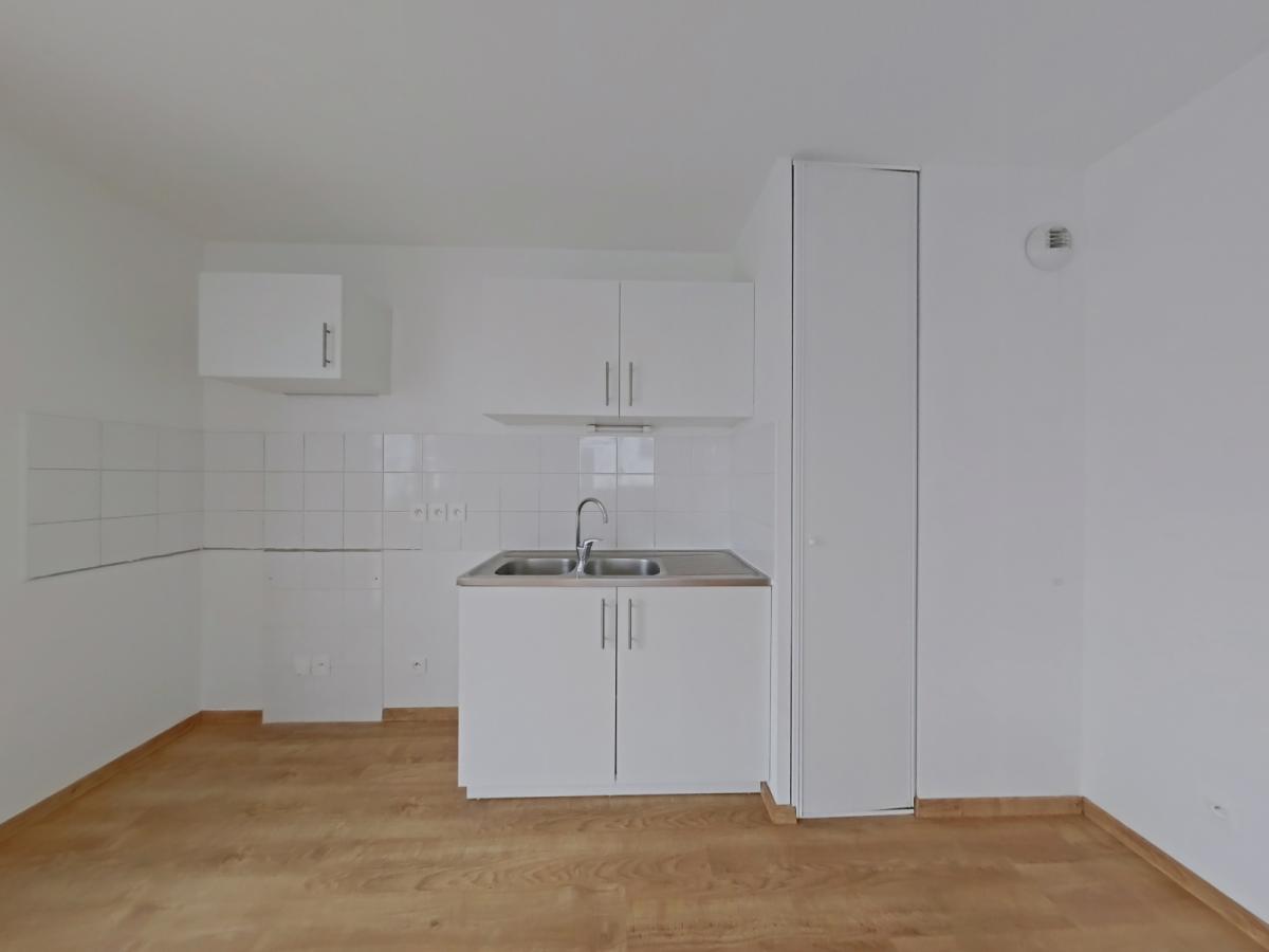 
																																							3 pièces - 
																																						RDC - 67m² - 699,29 € - Photo #1