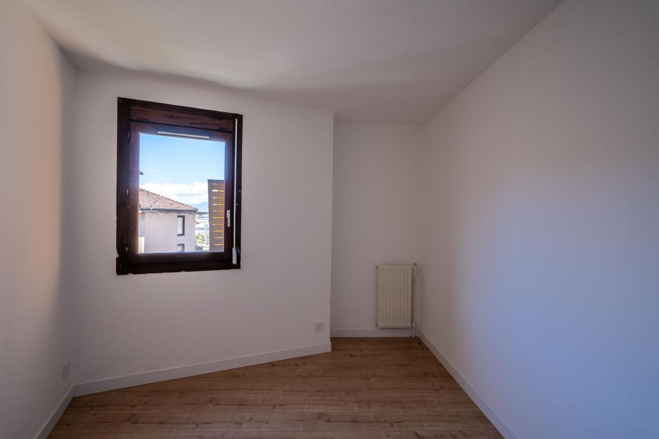 
																																							4 pièces - 
																																						4ème étage - 79m² - 190 000 € - Photo #4