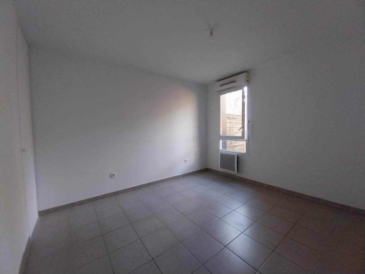 
																																							2 pièces - 
																																						RDC - 38m² - 594,55 € - Photo #4