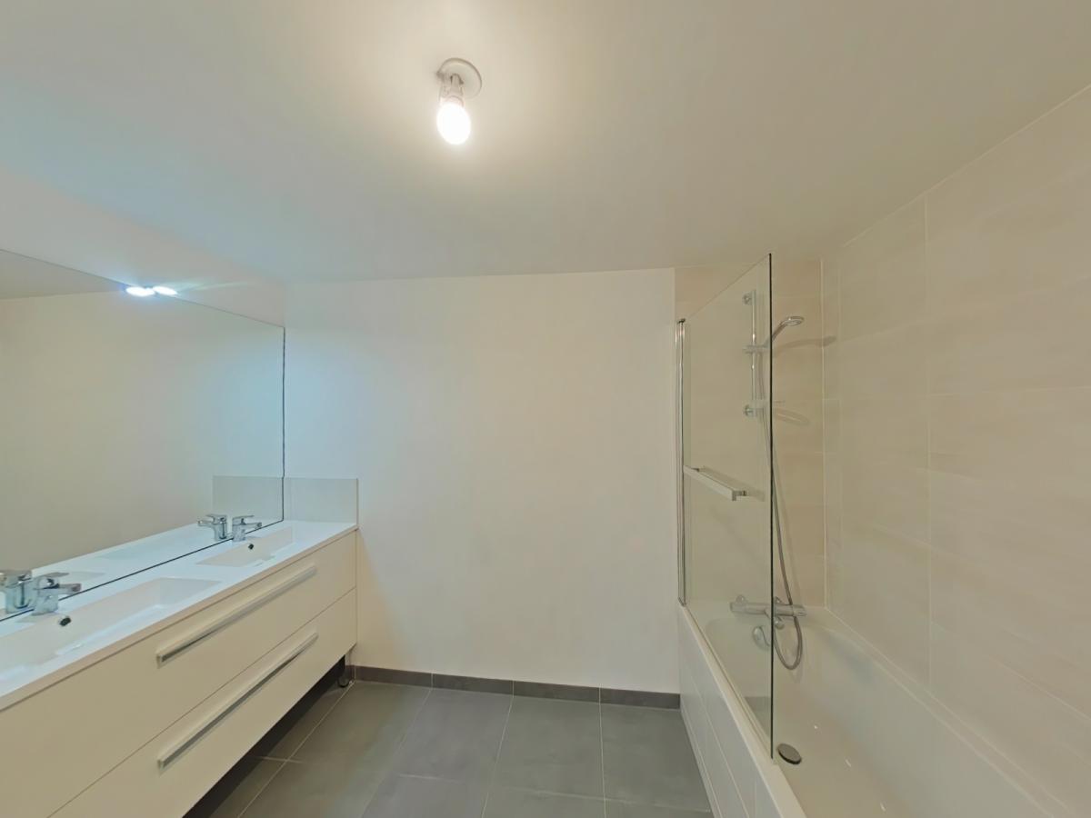 
																																							4 pièces - 
																																						3ème étage - 80m² - 1 126,57 € - Photo #6