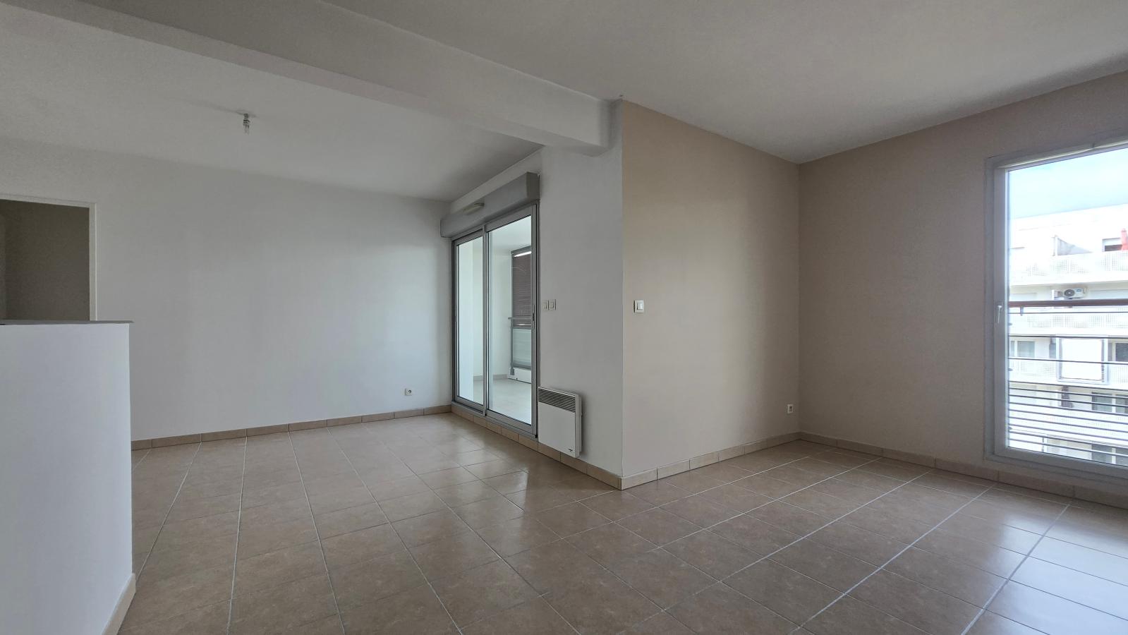 
																																							2 pièces - 
																																						4ème étage - 49m² - 796,62 € - Photo #5